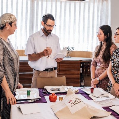 Father making kiddush on Rosh Hashana 4