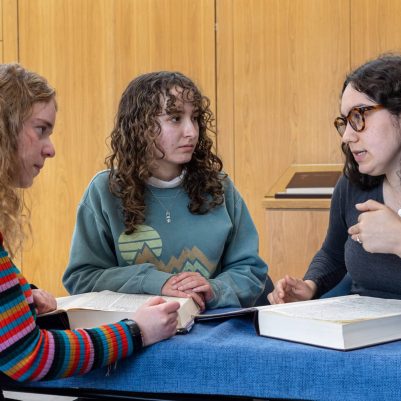 Group of young women learning Torah 5