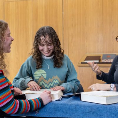 Group of young women learning Torah 6