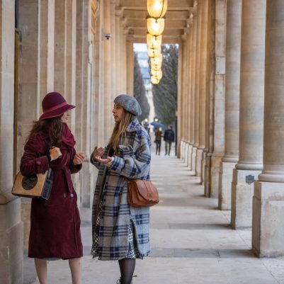 Two women walking outside la comedie francaise 1